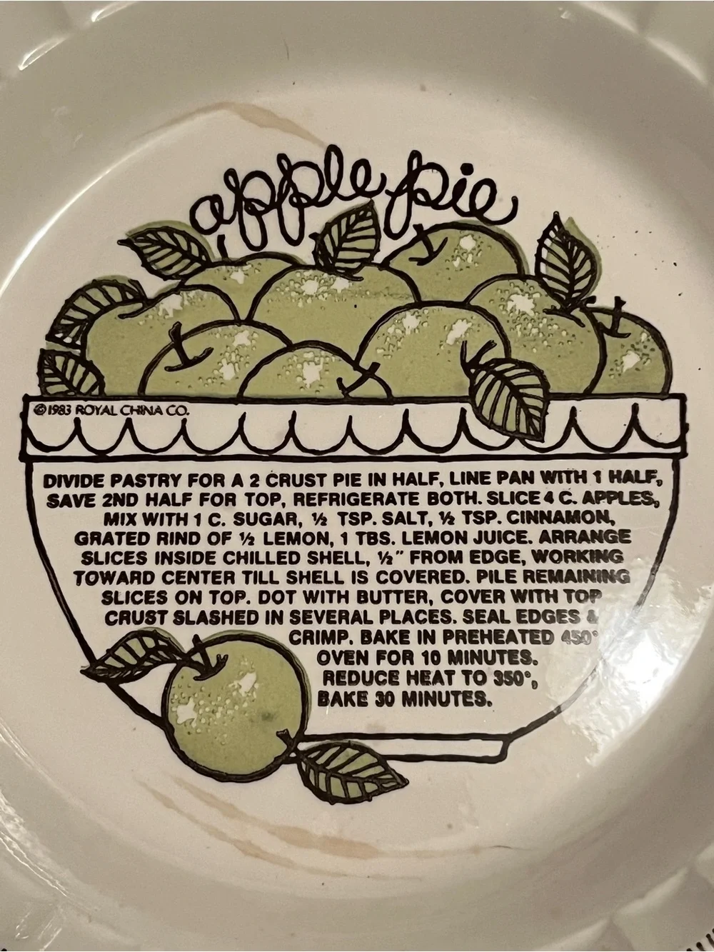 Vintage Royal China Jeannette Apple Pie Deep Dish Plate 11
